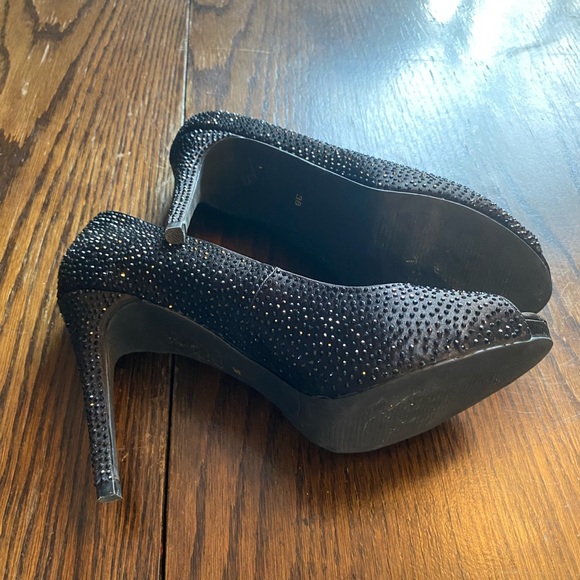 Le Chateau shoes. Size 8 EUC - Picture 3 of 4